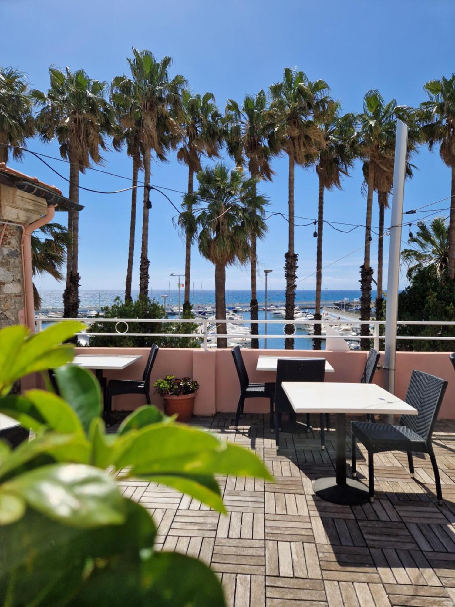Vela Bianca H & R Hotel *