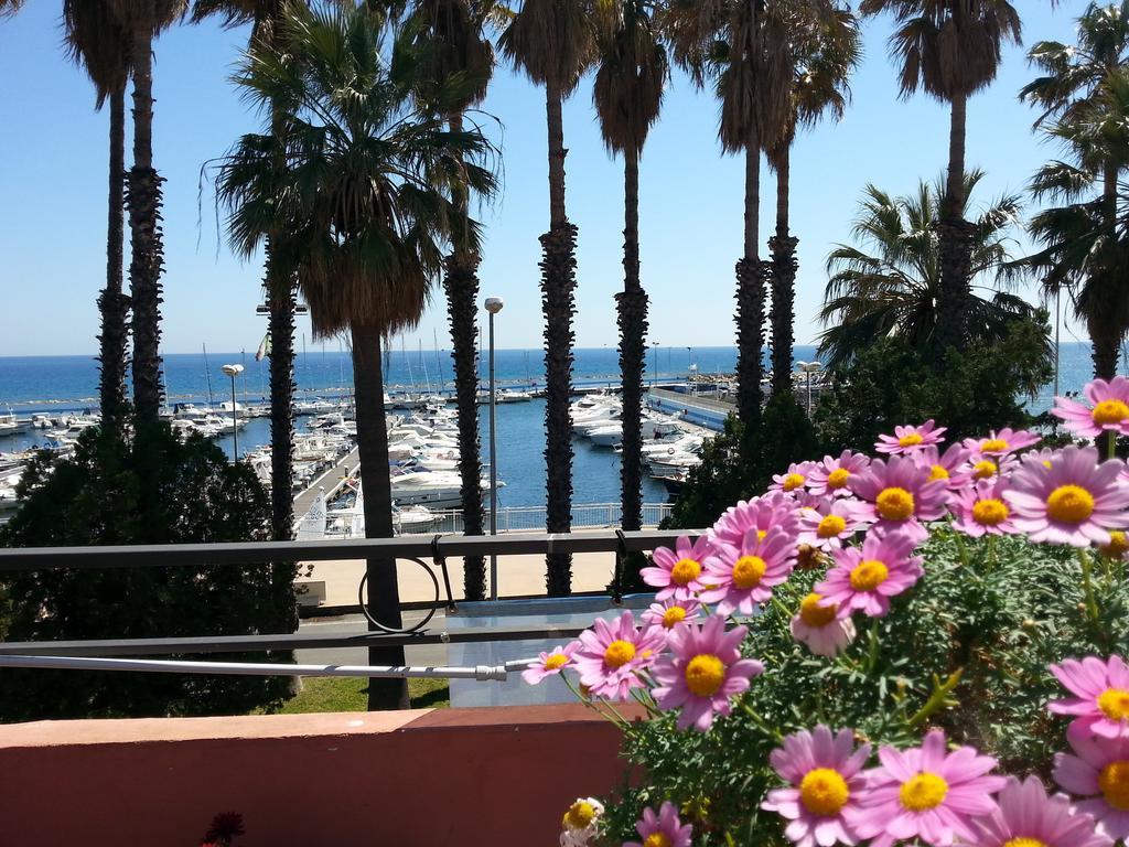 Vela Bianca H & R * Diano Marina